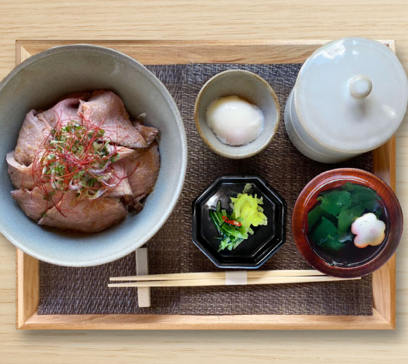 ロースビーフ丼